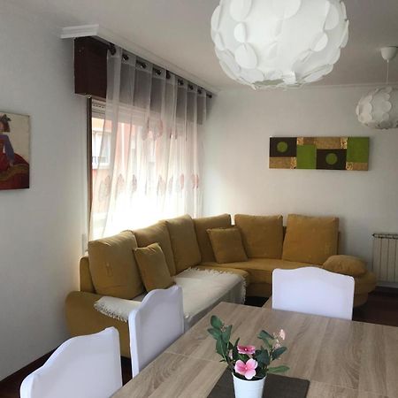 Apartamento Xacobe Grove, 120 Metros Totalmente Equipado, Luminoso, Centrico Y Con Plaza De Garaje O Grove Buitenkant foto