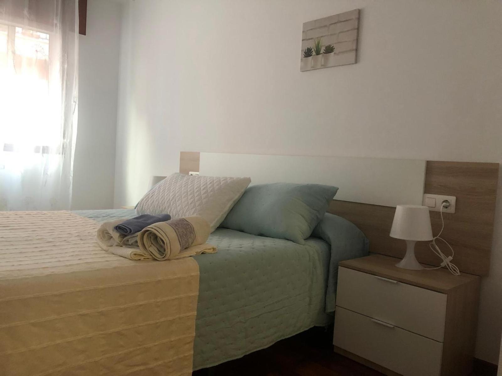 Apartamento Xacobe Grove, 120 Metros Totalmente Equipado, Luminoso, Centrico Y Con Plaza De Garaje O Grove Buitenkant foto